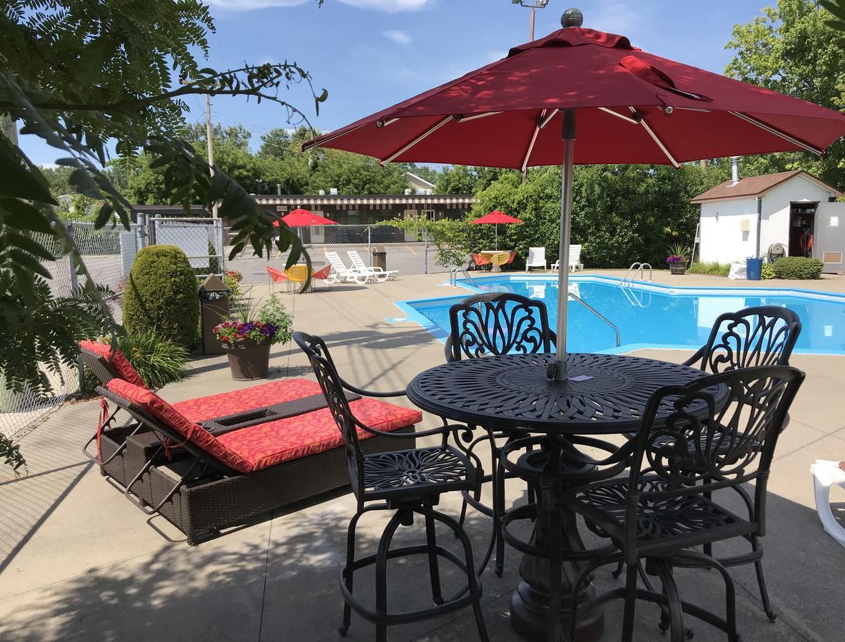 Motel Adam Γκατινό Εξωτερικό φωτογραφία